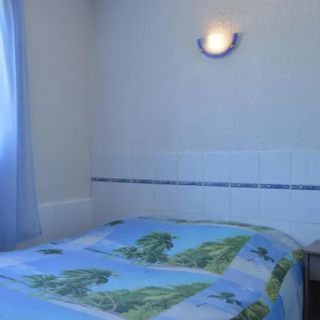 Apartment Fleury-saint-pierre-la-mer, 4 Pieces, 6 Personnes - Fr-1-229d-658 *